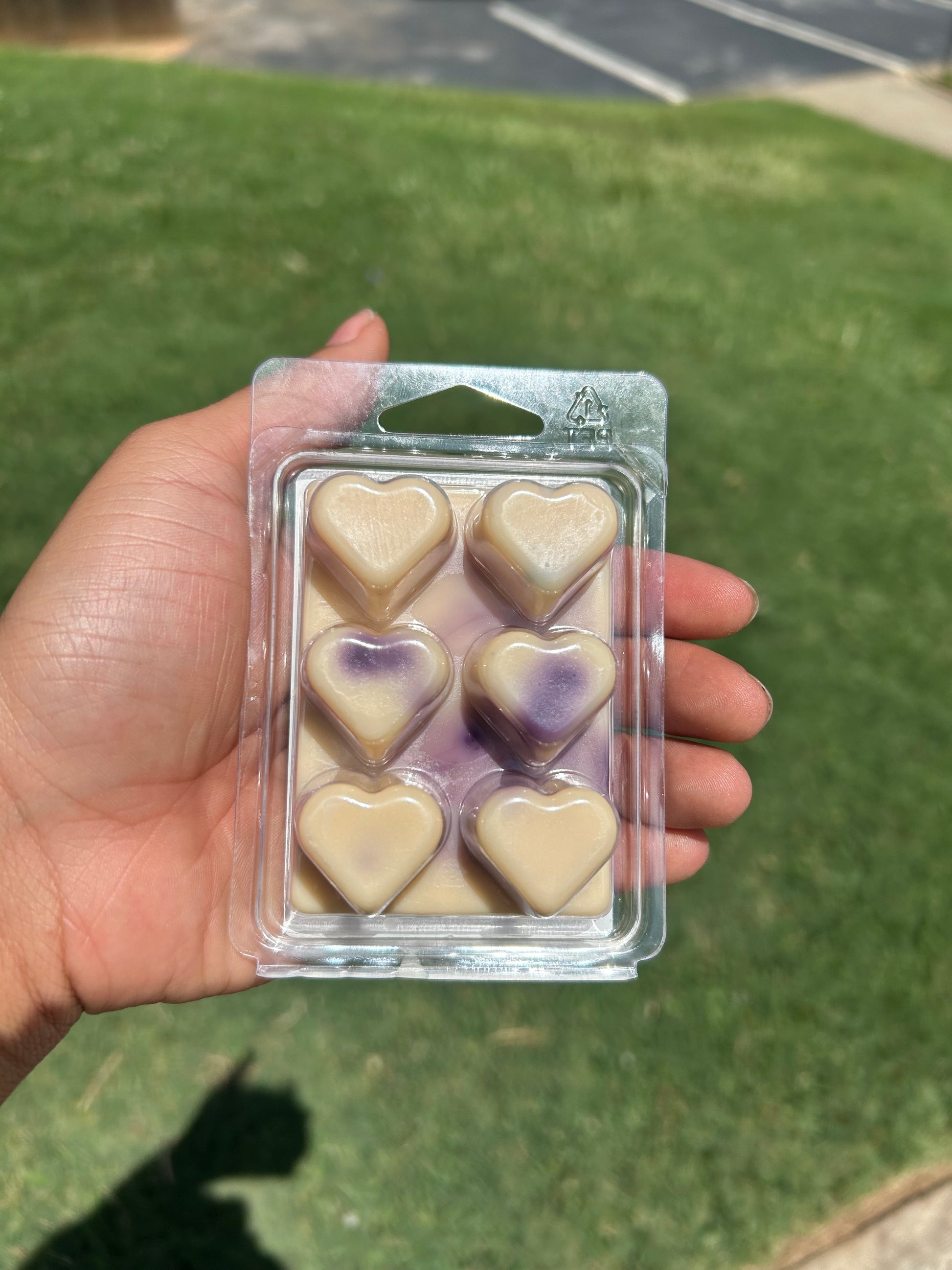 Pineapple Passionfruit Clamshell Wax Melt 8oz.