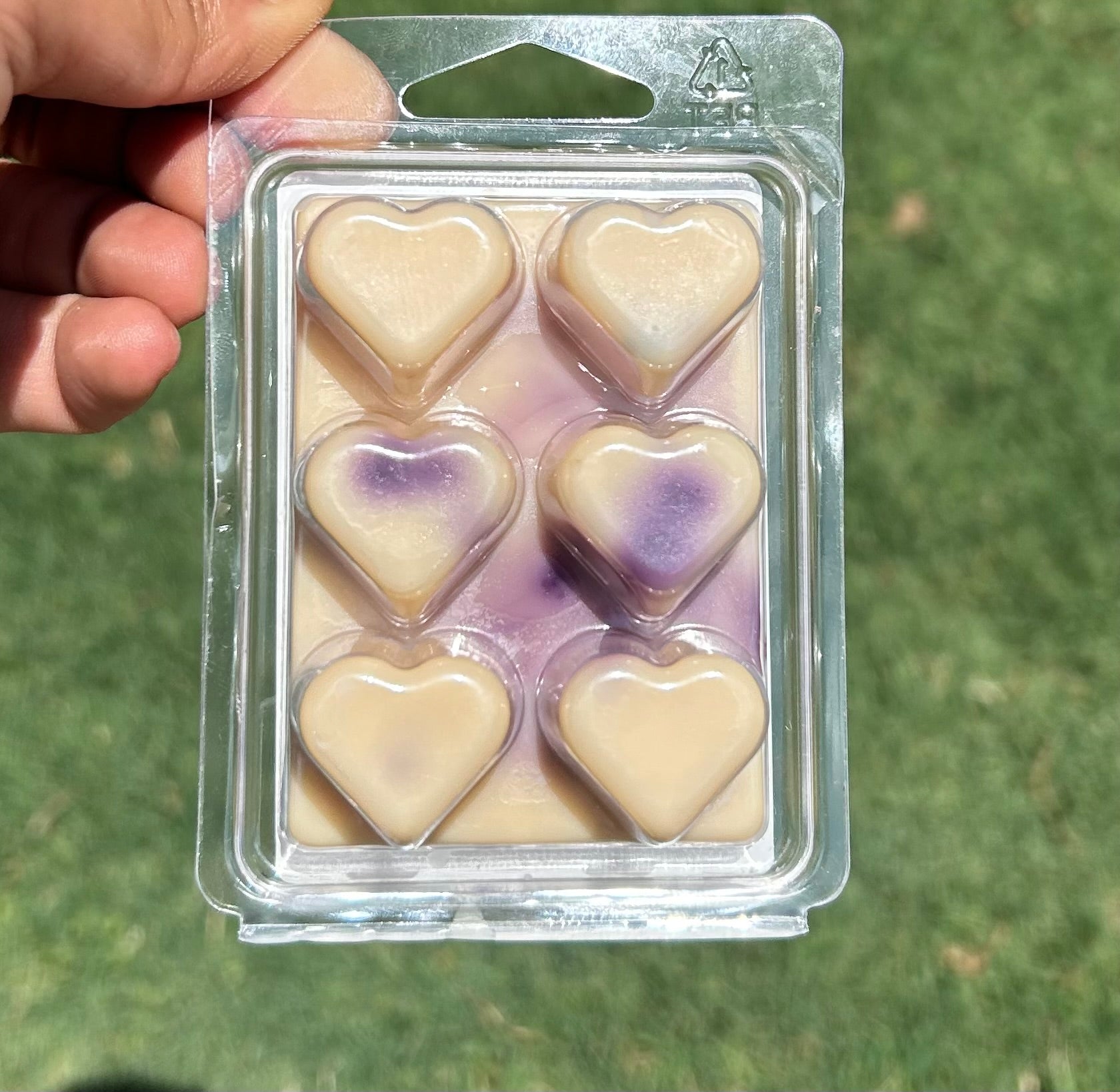 Pineapple Passionfruit Clamshell Wax Melt 8oz.